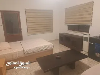  12 استيديوهات مفروشة شامل ماء وكهرباء وانترنت