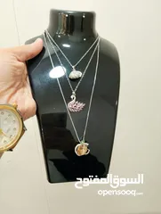  24 سوار ذهبي فاخر بتصميم أنيق ومميز