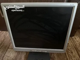  7 شاشة كمبيوتر ايسر مع الكيس للبيع