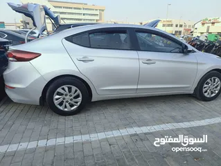  2 Hyundai Elantra GCC 2017.  1.6