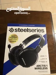  1 للبيع سماعة steelseries استعمال خفيف جدا قابل للتفاوض