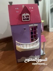  2 Selling a pre - loved dollhouse