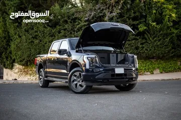  4 ‏F150 LIGHTNING LARIAT EV 2023