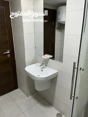  8 شقه للايجار