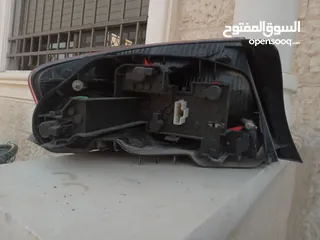  3 ضو خلفي بيجو 407