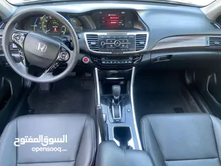  5 Honda Accord Hybrid clean title 2017 (حرة)