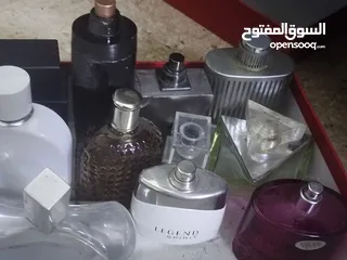  1 علب عطور فاضيه رجاليه او نسائيه