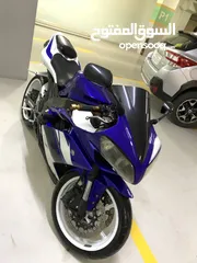  1 Yamaha R1 2007