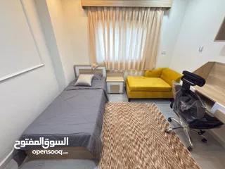 23 استديو للبيع مقابل جامعة اليرموك مميز تشطيب فاخر ايجاره السنوي 2000 دينار قابل للزيادة تشطيب جديد