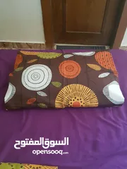  5 كوشنز كنب ووجه مخدات ومفارش للطاولات