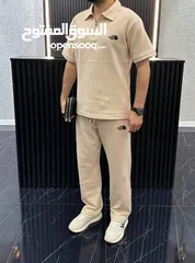  2 طقم شبابى من North Face متاح الوان ( اسود ، بيج ، رمادي) ومتاح مقاسات من Lالى 2XL وتلبس لحد 110 كيلو