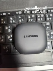  2 samsung buds 2 pro