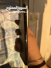  4 ايفون 11 برو ماكس بطاريه 87 مش مغيره شاشه وكاله مش مغيره تلفون نضيف ماشاءالله