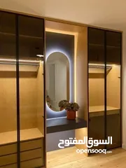  8 خزائن جامبو واجهات زجاج واضاء