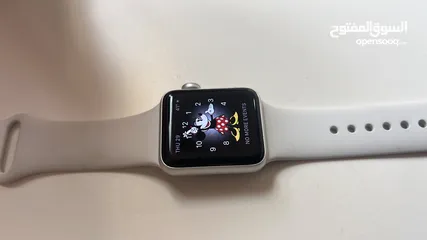  4 Apple Watch Series 3