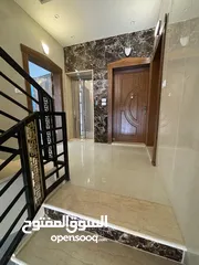  28 شقة أرضية أمامية يسار مع ترس ومدخل مستقل للبيع في طبربور أبو عليا