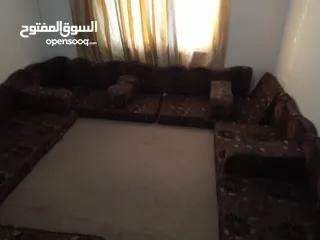  2 فراش عربي مستعمل اتصال على رقم الموجود في الاسفل التفاصيل الاعلان.....