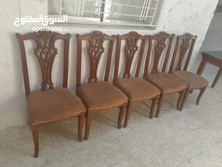  8 طاوله سفره خمس كراسي لون جوزي بحاله الوكاله معها زجاج سكيروليت للبيع بسعر 85 دينار