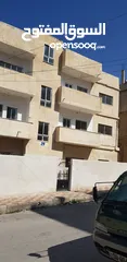  10 عمارة من اربع طوابق العمارة فارغة