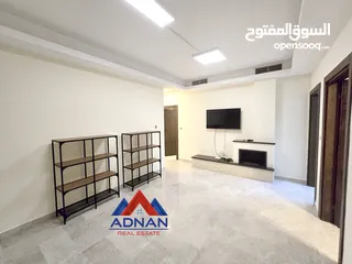  7 محيط دوار الخامس شقة فخمة للبيع طابق ثاني مطلة بسعر مميز