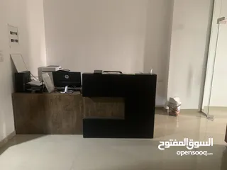  2 مركز للإيجار في قلب رام الله! موقع حيوي داخل عمارة جديدة، يتميّز المركز بمساحة واسعة جدًا وتجهيز