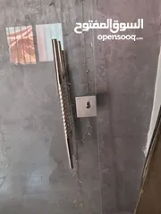  3 باب سكيوريت عدد 2 وباب خشب بدون حلق مستعمل نظيف للبيع