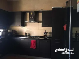  11 للبيع طابق اخير مع روف دوبلكس