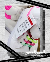  3 إحذية للبيع