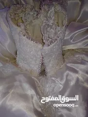  2 فساتين زفاف للبيع