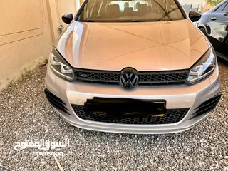  3 جولف GTi للبيع موديل 2011 تم تحديث السياره من الداخل والخارج السياره شاشة كاربلي وعداد دجتل