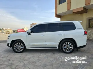  8 Land cruiser VXR V8 GCC 2011 Price 96,000 AEd