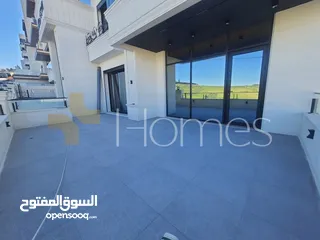  9 شقة ارضية مع ترس للبيع في رجم عميش، بمساحة بناء 225م