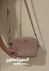  4 حقيبة فيكتوريا سيكرت بل لون الزهري الفاتح للنساء / Victoria’s secret bag in light pink for women