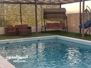  11 فيلا وشالية جديد اخر نزول العارضه منطقة شاليهات امنه وجديدة مطلة على الغور وجبال فلسطين بيع او ايجار