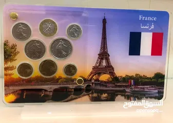  24 ستاندات منوعه عالميه يحتوي بالداخل على قطع معدنيه وفضيه انسر