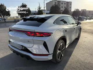  2 BYD SONG L 2023  متوفره لونين عظمي وفيراني  عداد اقل من 9000 كيلو  فحص كامل  لا يوجد اقساط شخصيه