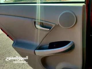  5 تويوتا بريوس 2012 فل كامل ماعدا الفتحة