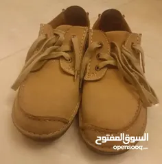  1 حذاء كلاركس مقاس 43