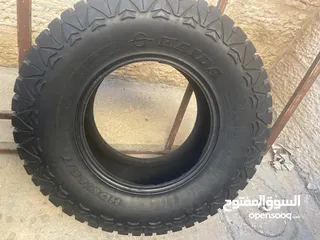  1 كوشوك مقاس 35علا 12.5 جميل جدا