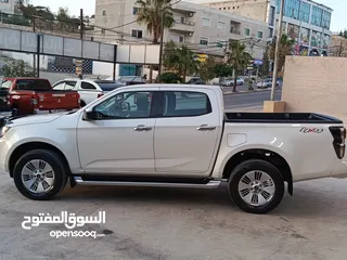  10 ايسوزو 2022 4*4 فحص كامل/ فل الفل /يمكن التمويل عن طريق المعرض مباشرة بدفعة أولى 12000