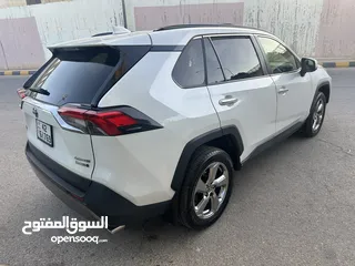  10 تويوتا راف فور ليميتد هايبرد موديل 2019 فل كامل أعلى صنف مع بانوراما للبيع