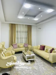  1 طقم ضيوف وكالة استخدام عرسان للبيع الطقم وكالة