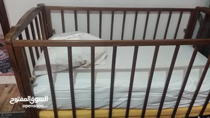  2 سرير اطفال  خشب زان ( 135 طول في عرض 70