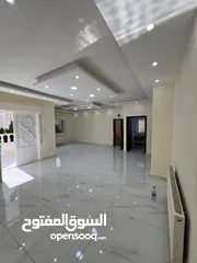  4 لقطه ضاحية الرشيد 160م طابق أول بسعر مغري جدااا من المالك مباشرة مجدده بالكامل