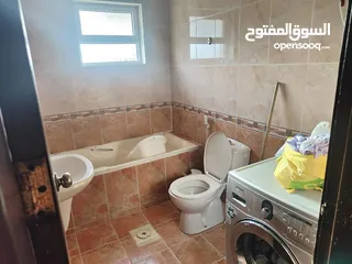 10 شقم مفروشة غرفتين نوم وصالون ومطبخ مجهز وحمامين ، عائلات فقط