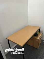  3 اثاث مكتبي متكامل للبيع  بسعر مغري جداً والبيع مستعجل