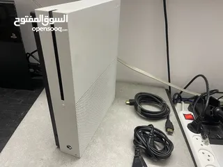  1 بدون أدين Xbox one s نظيف