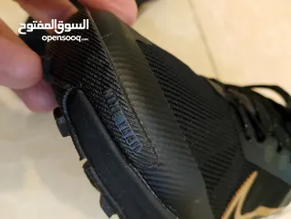  12 حذائين   NIKE  اصليات وارد امريكي جديد غير مستخدم