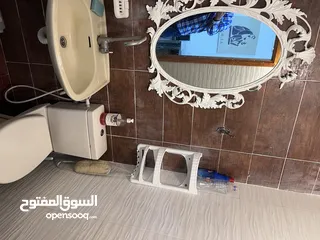  3 للاستثمار  ستوديو  رخيص وسط رفيديا فرب المستشفى