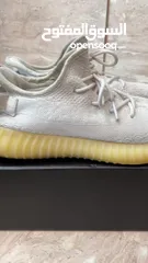  7 اصلي (توصيل مجاني) Adidas Yeezy 350 Cream Mens